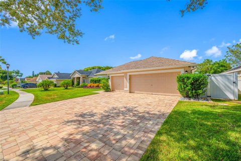 House in Valrico, Florida 4 bedrooms, 226.68 sq.m. № 1909940 - photo 30