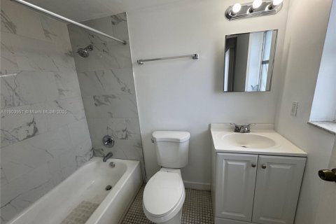 Снять в аренду квартиру в Майами, Флорида 1 спальня, 78.97м2, № 1957246 - фото 16