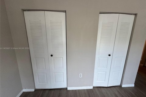 Снять в аренду квартиру в Майами, Флорида 1 спальня, 78.97м2, № 1957246 - фото 12