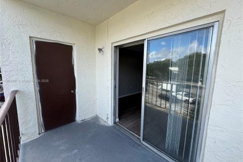 Снять в аренду квартиру в Майами, Флорида 1 спальня, 78.97м2, № 1957246 - фото 22