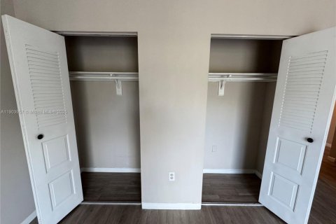 Снять в аренду квартиру в Майами, Флорида 1 спальня, 78.97м2, № 1957246 - фото 13