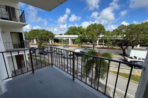 Снять в аренду квартиру в Майами, Флорида 1 спальня, 78.97м2, № 1957246 - фото 19