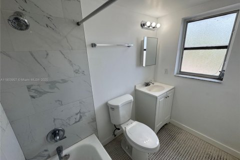 Снять в аренду квартиру в Майами, Флорида 1 спальня, 78.97м2, № 1957246 - фото 17