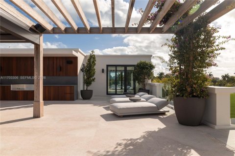 Villa ou maison à vendre à Miami Beach, Floride: 7 chambres, 1158.49 m2 № 2270739 - photo 26