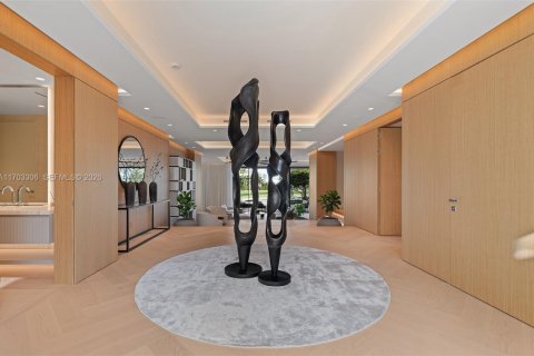 Villa ou maison à vendre à Miami Beach, Floride: 7 chambres, 1158.49 m2 № 2270739 - photo 6
