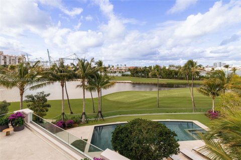 Villa ou maison à vendre à Miami Beach, Floride: 7 chambres, 1158.49 m2 № 2270739 - photo 22