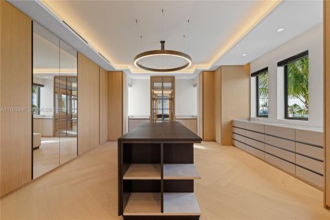 Villa ou maison à vendre à Miami Beach, Floride: 7 chambres, 1158.49 m2 № 2270739 - photo 20