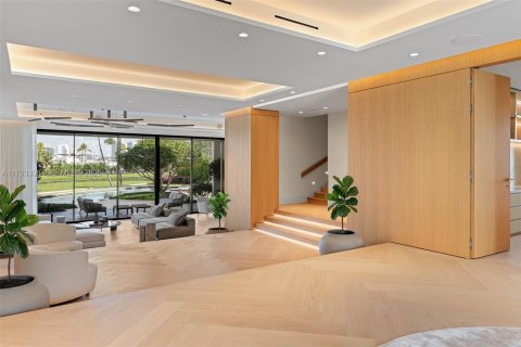 Villa ou maison à vendre à Miami Beach, Floride: 7 chambres, 1158.49 m2 № 2270739 - photo 7
