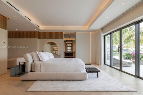 Villa ou maison à vendre à Miami Beach, Floride: 7 chambres, 1158.49 m2 № 2270739 - photo 16