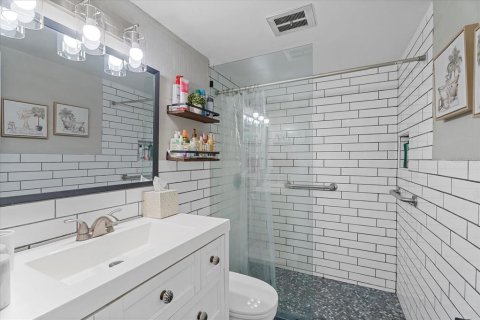 Condo in Winter Park, Florida, 1 bedroom  № 1684617 - photo 12