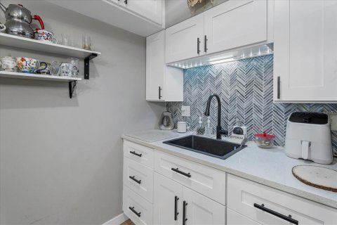 Condo in Winter Park, Florida, 1 bedroom  № 1684617 - photo 11
