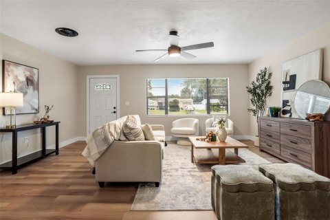 Casa en venta en Orlando, Florida, 4 dormitorios, 157.38 m2 № 2237242 - foto 8