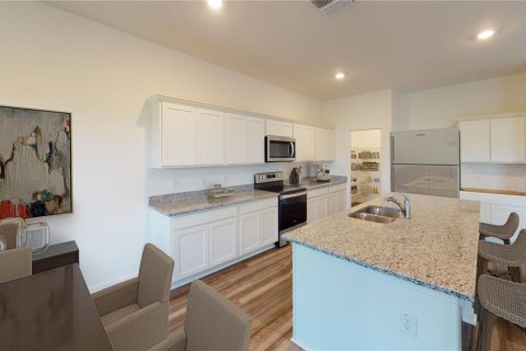 House in Dade City, Florida 4 bedrooms, 201.04 sq.m. № 1686480 - photo 2