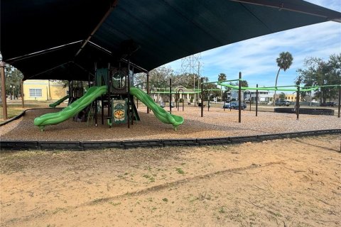 House in Dade City, Florida 4 bedrooms, 201.04 sq.m. № 1686480 - photo 5