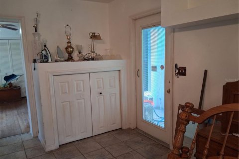 House in New Port Richey, Florida 3 bedrooms, 202.62 sq.m. № 2157371 - photo 17