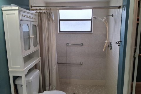 House in New Port Richey, Florida 3 bedrooms, 202.62 sq.m. № 2157371 - photo 30