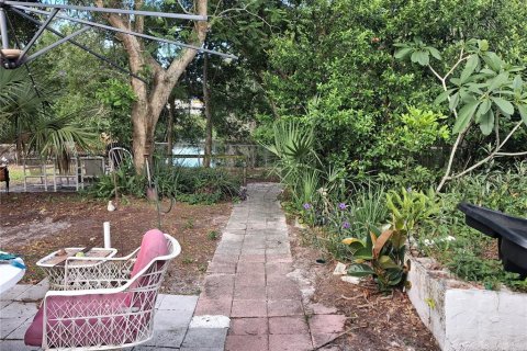 House in New Port Richey, Florida 3 bedrooms, 202.62 sq.m. № 2157371 - photo 6