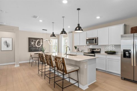 House in Orlando, Florida 4 bedrooms, 159.33 sq.m. № 1842054 - photo 8