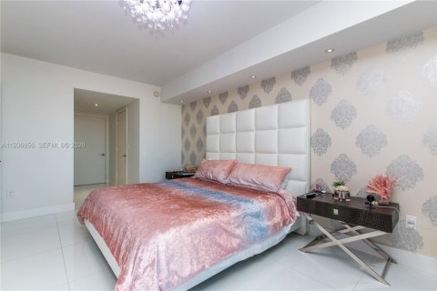 Купить кондоминиум в Санни-Айлс-Бич, Флорида 2 спальни, 175.21м2, № 2054461 - фото 11