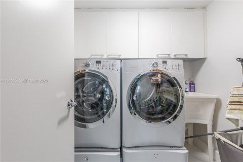 Купить кондоминиум в Санни-Айлс-Бич, Флорида 2 спальни, 175.21м2, № 2054461 - фото 26