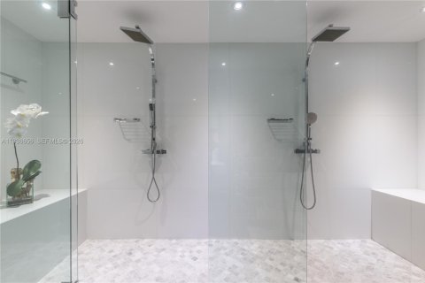 Купить кондоминиум в Санни-Айлс-Бич, Флорида 2 спальни, 175.21м2, № 2054461 - фото 14