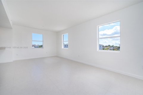 Touwnhouse à louer à Miami, Floride: 3 chambres, 183.48 m2 № 2027040 - photo 14