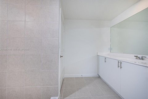 Touwnhouse à louer à Miami, Floride: 3 chambres, 183.48 m2 № 2027040 - photo 25