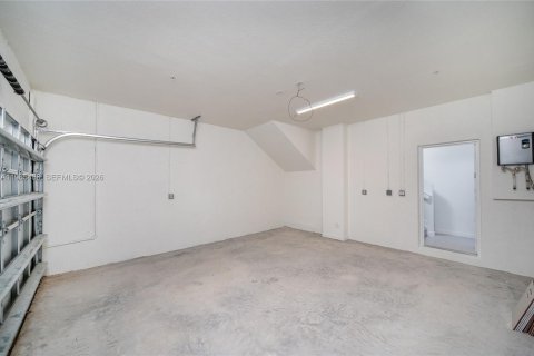 Touwnhouse à louer à Miami, Floride: 3 chambres, 183.48 m2 № 2027040 - photo 5