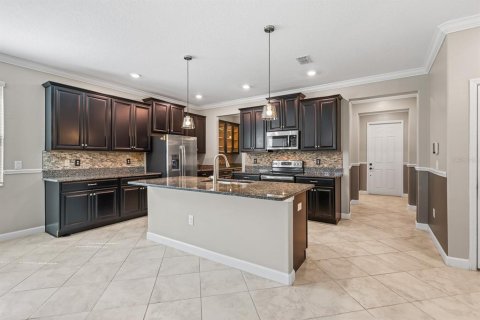 House in BELMONT in Ruskin, Florida 5 bedrooms, 356.19 sq.m. № 2279890 - photo 9