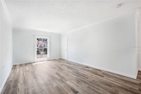 Condo in Saint Petersburg, Florida, 2 bedrooms  № 1906832 - photo 10