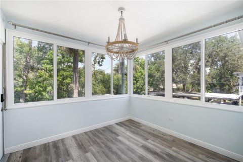 Condo in Saint Petersburg, Florida, 2 bedrooms  № 1906832 - photo 21