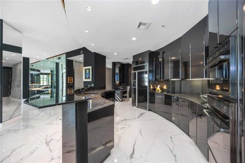 Copropriété à vendre à Sarasota, Floride: 2 chambres, 214.88 m2 № 1564223 - photo 16
