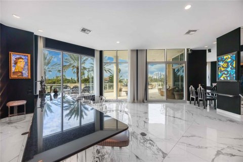Copropriété à vendre à Sarasota, Floride: 2 chambres, 214.88 m2 № 1564223 - photo 11