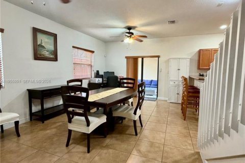 Townhouse in Cutler Bay, Florida 3 bedrooms, 166.02 sq.m. № 2010181 - photo 26