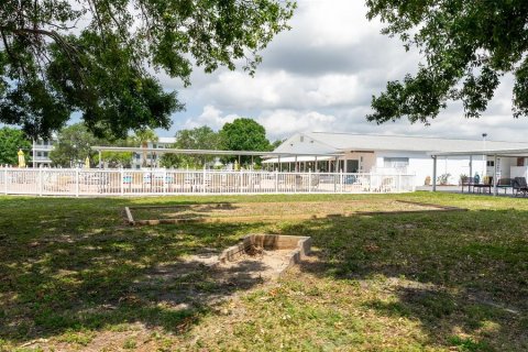 Condo in Saint Petersburg, Florida, 2 bedrooms  № 1740579 - photo 30