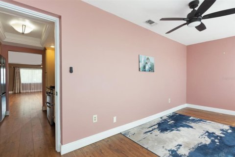 Condo in Saint Petersburg, Florida, 2 bedrooms  № 1740579 - photo 13
