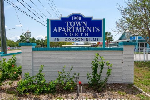 Condo in Saint Petersburg, Florida, 2 bedrooms  № 1740579 - photo 27