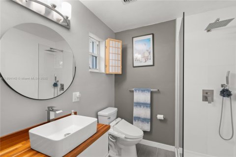 House in Miami, Florida 3 bedrooms, 193.98 sq.m. № 1743986 - photo 21