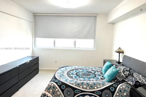 Copropriété à louer à Miami, Floride: 2 chambres, 126.63 m2 № 2056831 - photo 10