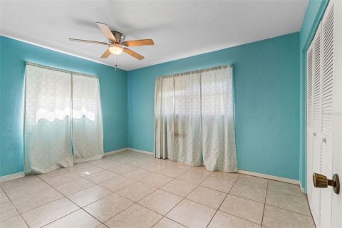 House in Saint Petersburg, Florida 3 bedrooms, 207.54 sq.m. № 1837667 - photo 22