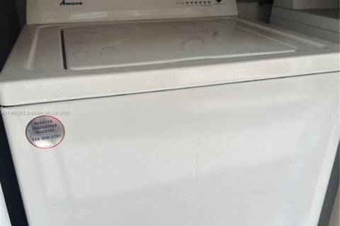 Copropriété à vendre à Miami Beach, Floride: 2 chambres, 64.01 m2 № 1967693 - photo 24