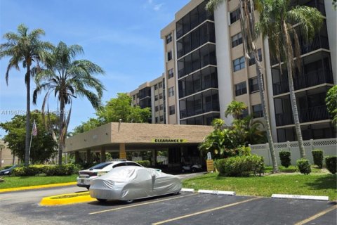 Condominio en venta en Miami, Florida, 2 dormitorios, 128.21 m2 № 2243357 - foto 17