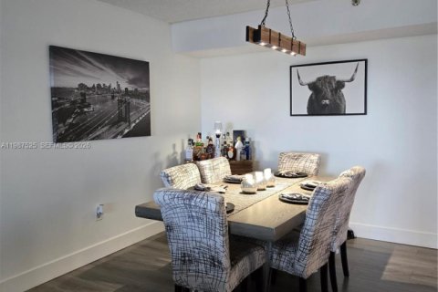 Condominio en venta en Miami, Florida, 2 dormitorios, 128.21 m2 № 2243357 - foto 4