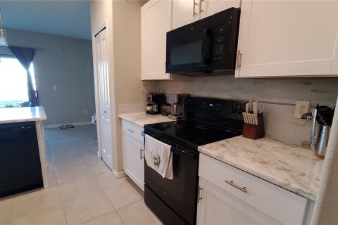 Villa ou maison à vendre à Tampa, Floride: 3 chambres, 145.67 m2 № 1533770 - photo 8