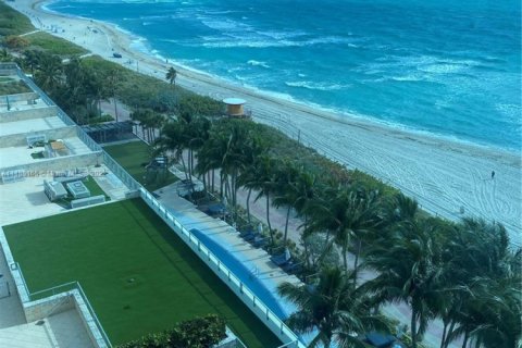 Condominio en venta en Miami Beach, Florida, 1 dormitorio, 61.5 m2 № 1710882 - foto 1