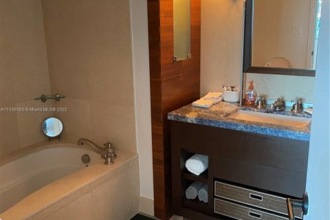 Condominio en venta en Miami Beach, Florida, 1 dormitorio, 61.5 m2 № 1710882 - foto 10
