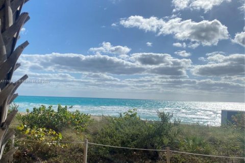 Condominio en venta en Miami Beach, Florida, 1 dormitorio, 61.5 m2 № 1710882 - foto 22