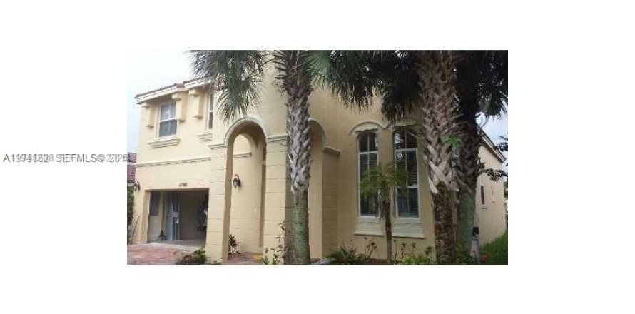 House in Miramar, Florida 4 bedrooms, 222.13 sq.m. № 1998349