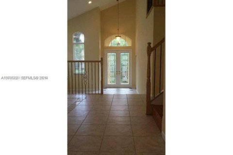 House in Miramar, Florida 4 bedrooms, 222.13 sq.m. № 1998349 - photo 2