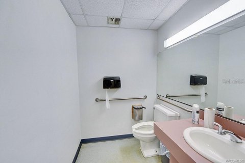 Immobilier commercial à louer à Citrus Springs, Floride: 304.72 m2 № 2433589 - photo 14